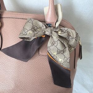 Auth Gucci GG Supreme Silk Twilly